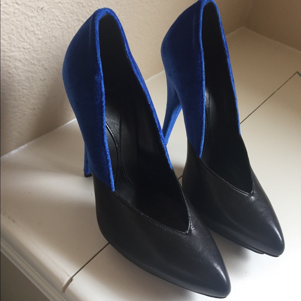 š¤GIFTš¤MQ By Alexander McQueen pump blue velvet - Picture 6 of 16